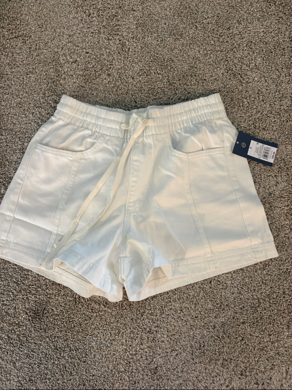 Universal Thread White Elastic-Waist Drawstring Athletic Shorts